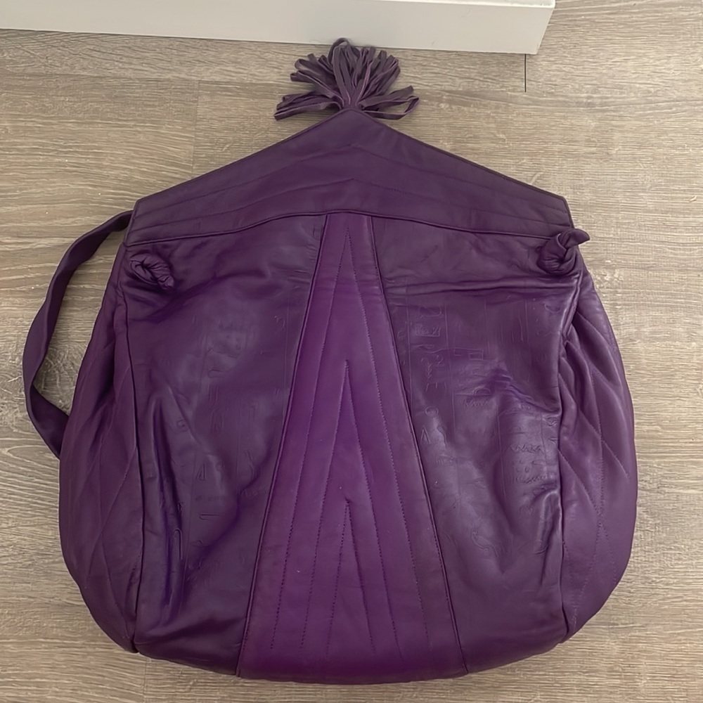 Veneta Purse With Hieroglyphic Pattern - image 7